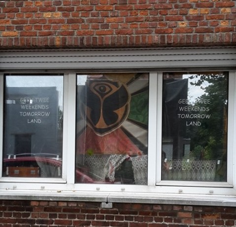 TML2 venster Nora Offeciers